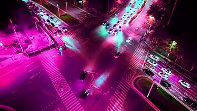 大气震撼实拍城市夜间车流延时航拍赛博朋克视频的预览图